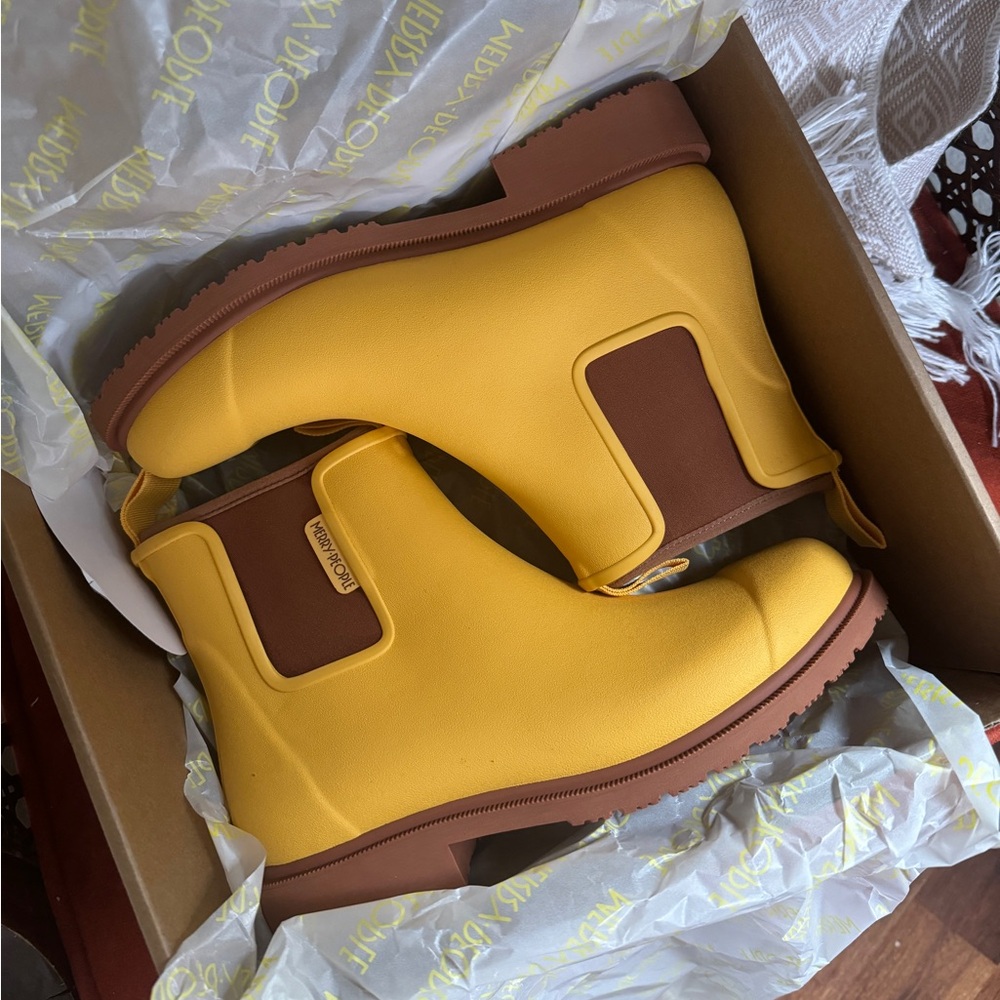 Merry People Bobbi Rain Boots Brand New Size 40